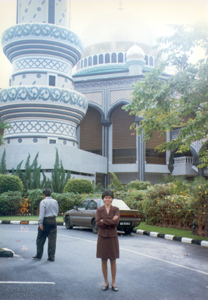 y_mal.jpg; Actual size=180
pixels wide
